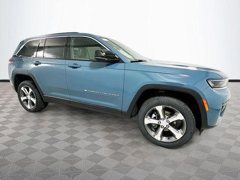 New 2026 Jeep Grand Cherokee Limited AWD/4WD image 3