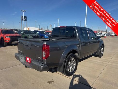 Used 2020 Nissan Frontier SV image 5