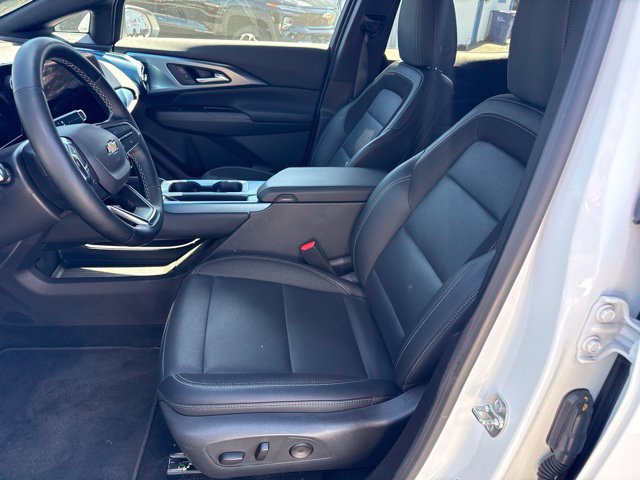 Used 2024 Chevrolet Equinox EV LT w/ LPO, Active Package FWD image 9