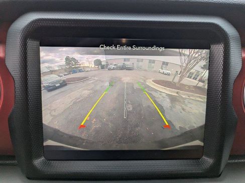 Used 2023 Jeep Wrangler Rubicon image 24