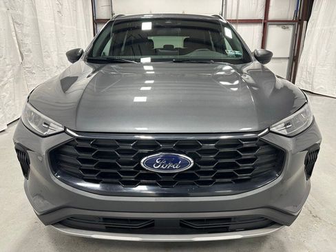 Used 2025 Ford Escape ST-Line image 2