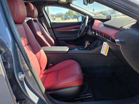 New 2026 MAZDA MAZDA3 Hatchback w/Premium Plus Pkg image 10