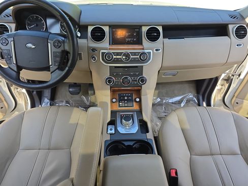 Used 2016 Land Rover LR4 HSE AWD/4WD image 9