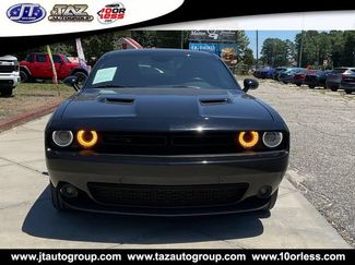Used 2020 Dodge Challenger SXT w/ Blacktop Package RWD video 2