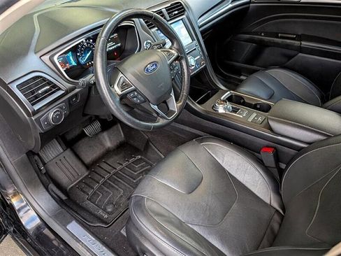 Used 2019 Ford Fusion Titanium image 2