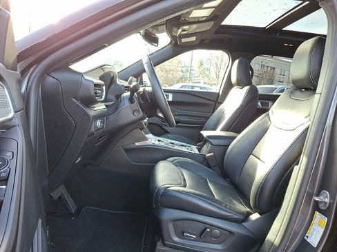 Used 2020 Ford Explorer ST image 14