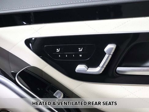 Used 2022 Mercedes-Benz S 500 4MATIC w/ 3D Technology Package image 11