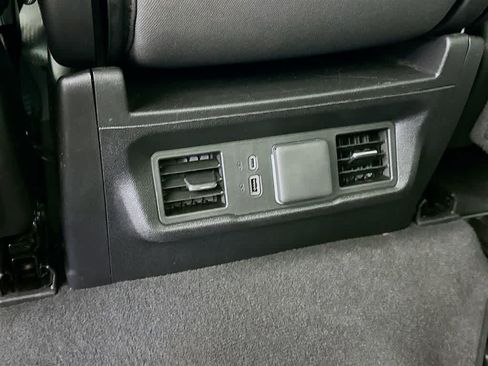 Used 2025 Chevrolet Silverado 1500 LT AWD/4WD image 13