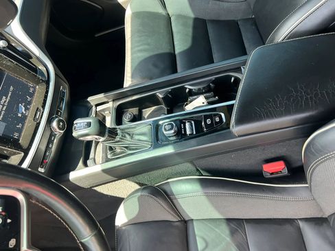 Used 2019 Volvo S60 T6 R-Design AWD/4WD image 15