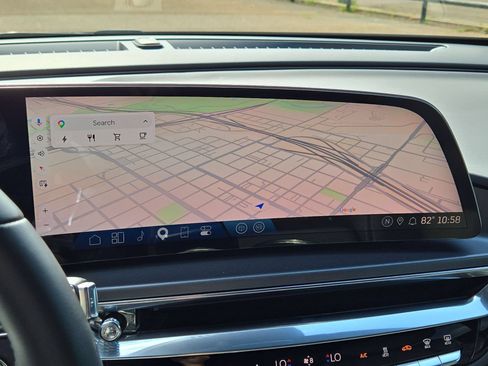Certified 2024 Cadillac Lyriq Tech w/ Driver Assist Package AWD/4WD image 19