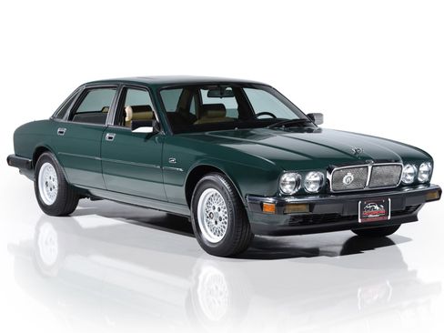 Used 1988 Jaguar XJ6 image 1