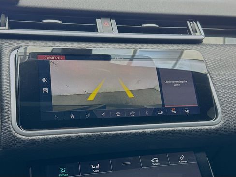 Used 2019 Land Rover Range Rover Velar R-Dynamic SE AWD/4WD image 10
