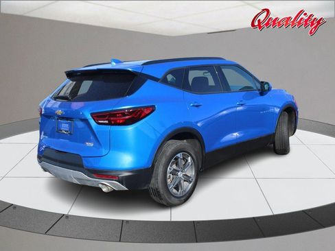 Used 2024 Chevrolet Blazer LT w/ Convenience Package image 3