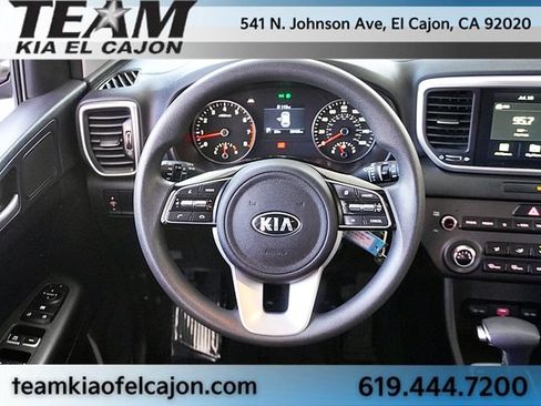Used 2022 Kia Sportage LX AWD/4WD image 19