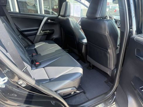 Used 2017 Toyota RAV4 SE w/ Power Extra Value Package AWD/4WD image 15