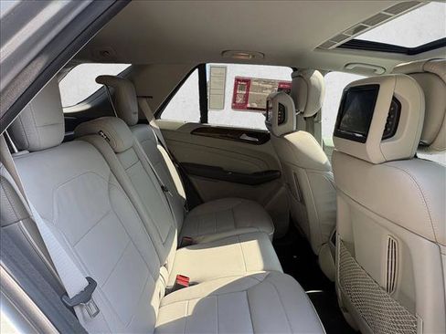 Used 2014 Mercedes-Benz ML 350 BlueTEC 4MATIC image 24
