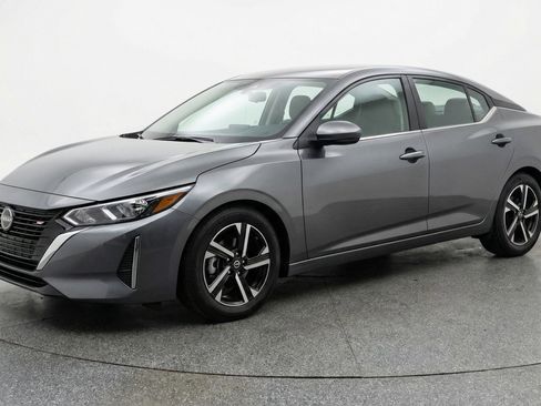 Used 2025 Nissan Sentra SV FWD image 3