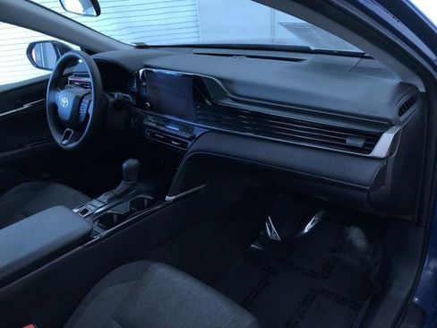 Used 2025 Toyota Camry LE image 25