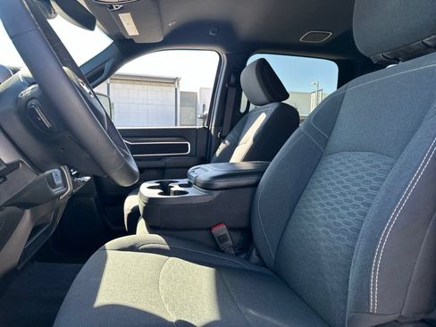 Used 2025 RAM 2500 Big Horn AWD/4WD image 12