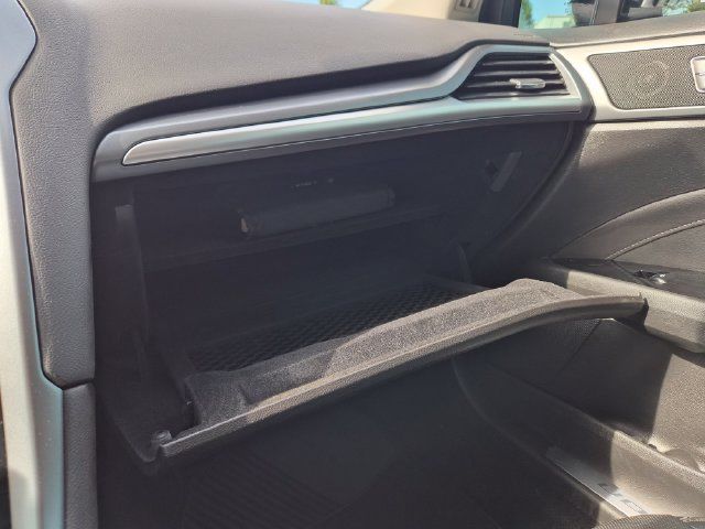 Used 2013 Ford Fusion Titanium w/ Titanium Driver Assist Pkg FWD image 29