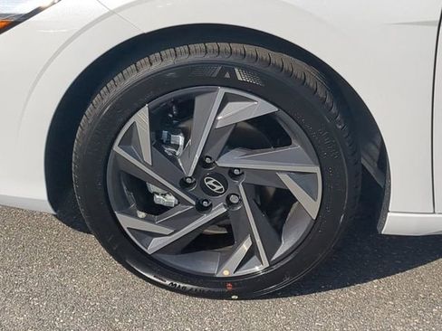 New 2025 Hyundai Elantra Sport image 11
