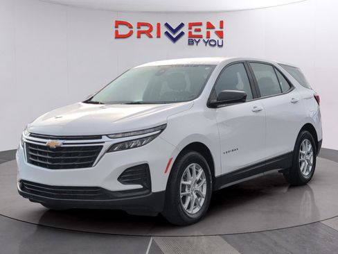 Used 2024 Chevrolet Equinox LS FWD image 1