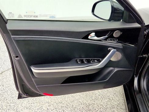 Used 2018 Kia Stinger Premium AWD/4WD image 11