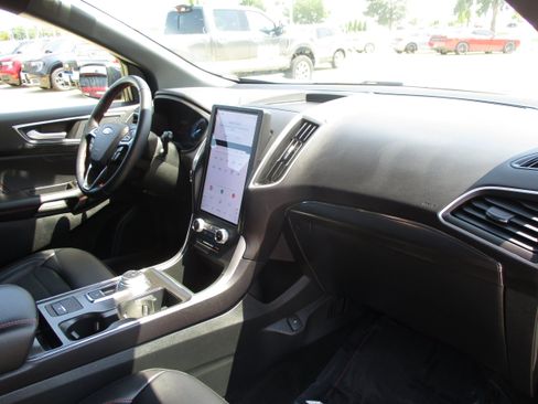 Used 2024 Ford Edge ST-Line AWD/4WD image 41