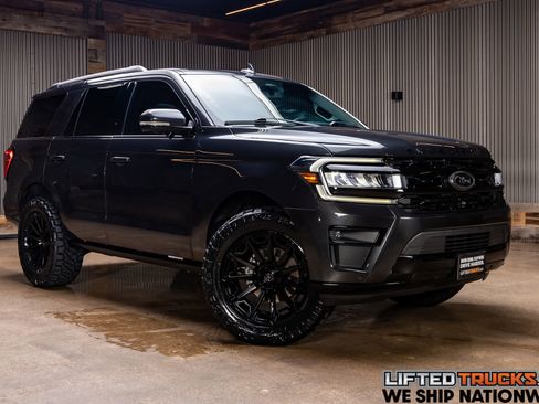 Used 2023 Ford Expedition Limited RWD image 1