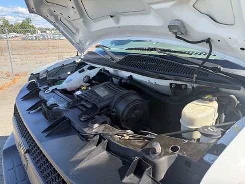 Used 2016 Chevrolet Express 2500 image 72