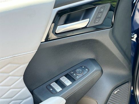 New 2025 Mitsubishi Outlander SEL image 18