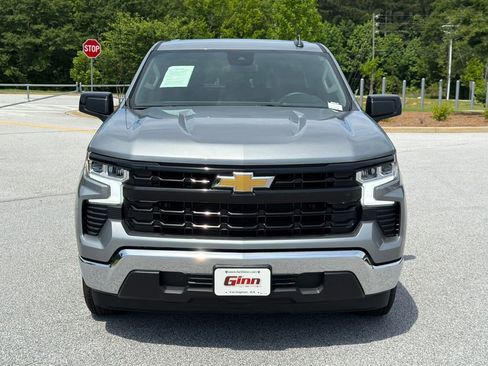 Used 2024 Chevrolet Silverado 1500 LT RWD image 2