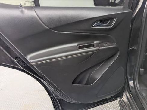 Used 2020 Chevrolet Equinox Premier FWD image 16