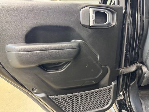 Used 2022 Jeep Wrangler Unlimited Sport AWD/4WD image 15