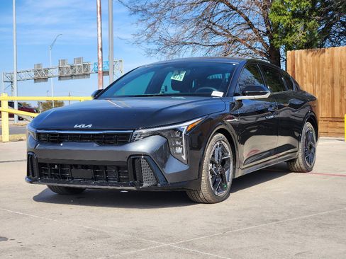 New 2026 Kia K4 GT-Line image 2