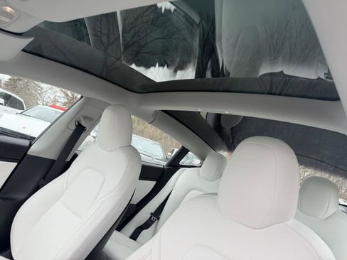 Used 2019 Tesla Model 3 Performance image 13