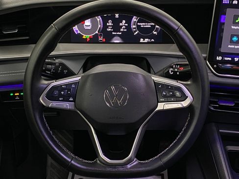 Used 2026 Volkswagen Tiguan SE AWD/4WD image 15
