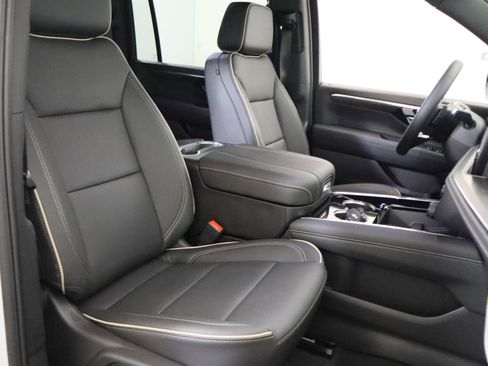 New 2026 Chevrolet Suburban Premier w/ Sun And Tow Package image 21