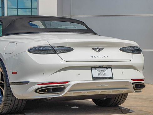 New 2025 Bentley Continental GT Speed image 18