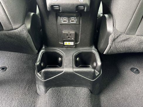 Used 2020 Jeep Wrangler Unlimited Sahara w/ Uconnect 4C Nav & Sound Group image 13