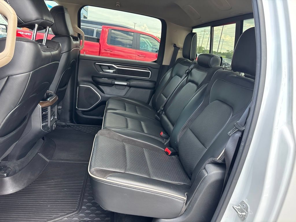 Used 2021 RAM 1500 Laramie AWD/4WD image 17