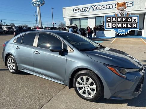 Used 2022 Toyota Corolla LE image 2