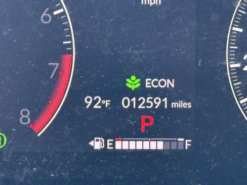 Certified 2024 Honda HR-V LX image 23