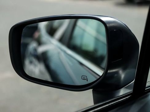 Used 2019 Subaru Ascent Limited image 93