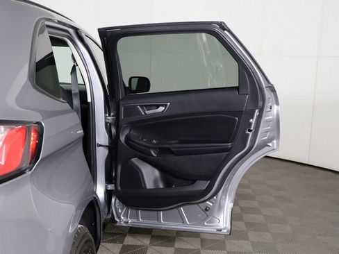 Used 2022 Ford Edge SE AWD/4WD image 19