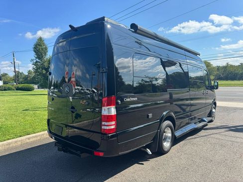 Used 2017 Mercedes-Benz Sprinter 3500 image 5