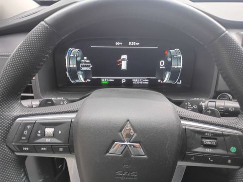 Used 2023 Mitsubishi Outlander SE AWD/4WD image 22