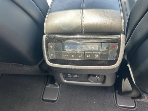 Used 2023 INFINITI QX60 Luxe w/ Vision Package FWD image 16