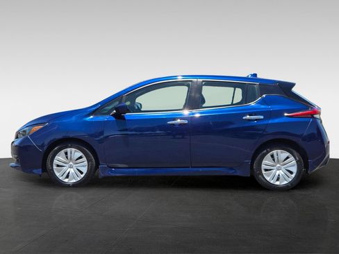 Used 2022 Nissan Leaf S FWD image 7