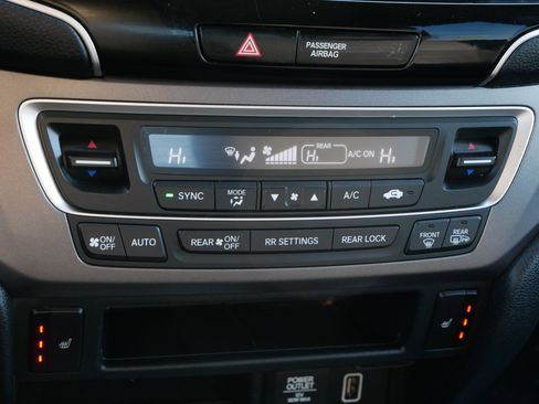 Used 2020 Honda Pilot EX image 23